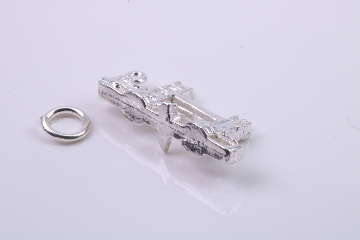 Iconic London Bridge Charm, Traditional Charm, Made from Solid 925 Grade Sterling Silver, Complete with Attachment Link