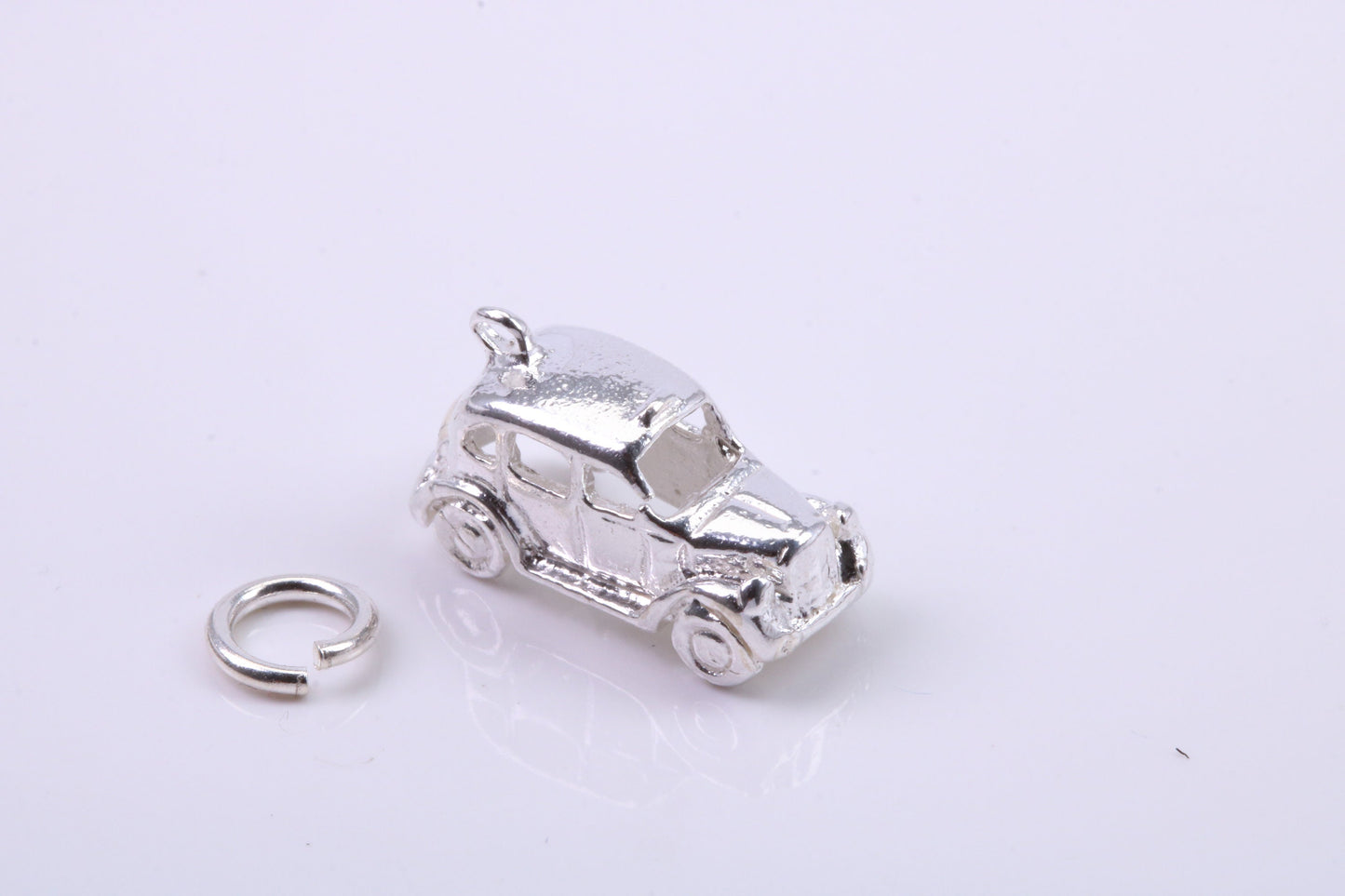 Iconic London Cab Charm, Traditional Charm, Made from Solid 925 Grade Sterling Silver, Complete with Attachment Link