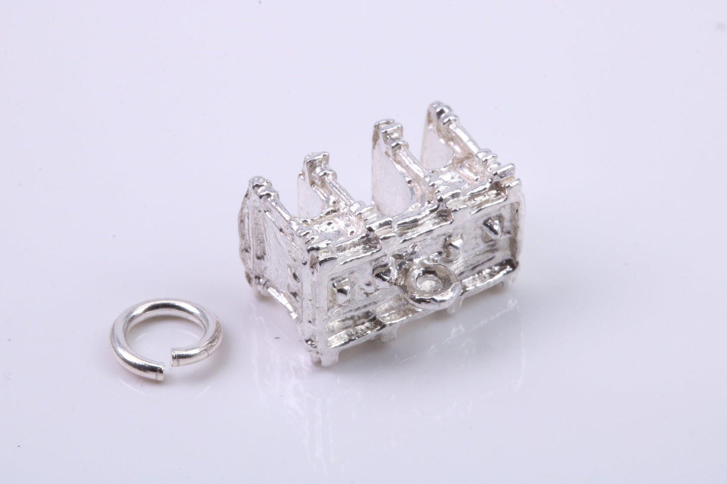 Iconic London Marble Arch Charm, Traditional Charm, Made from Solid 925 Grade Sterling Silver, Complete with Attachment Link