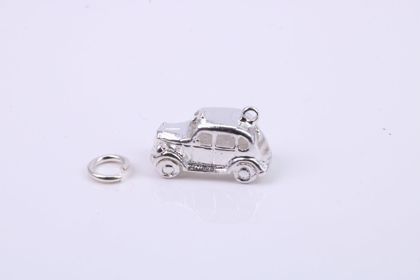 Iconic London Cab Charm, Traditional Charm, Made from Solid 925 Grade Sterling Silver, Complete with Attachment Link