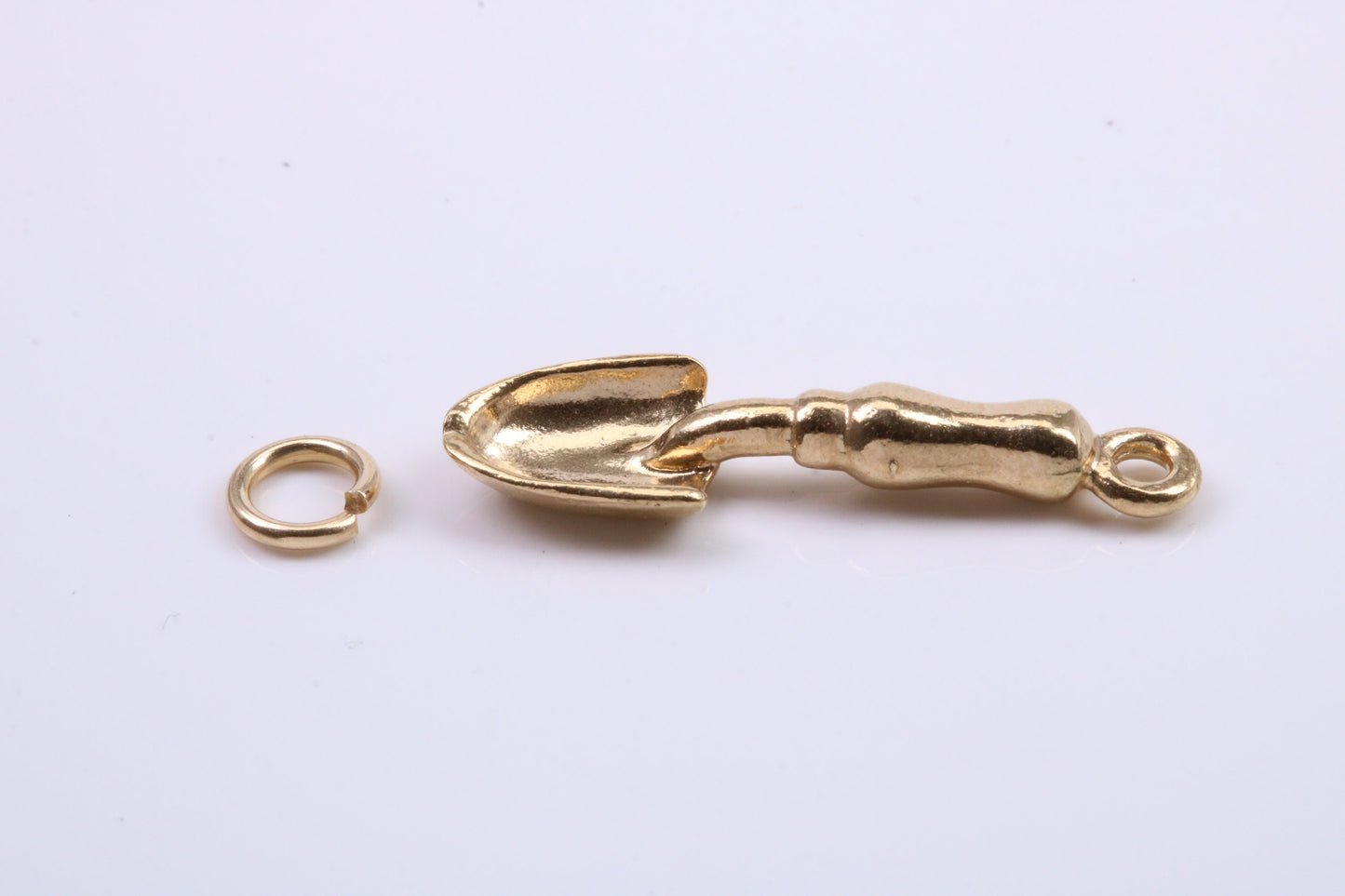 Garden Trowel Charm, Traditional Charm, Made from Solid 9ct Yellow Gold, British Hallmarked, Complete with Attachment Link