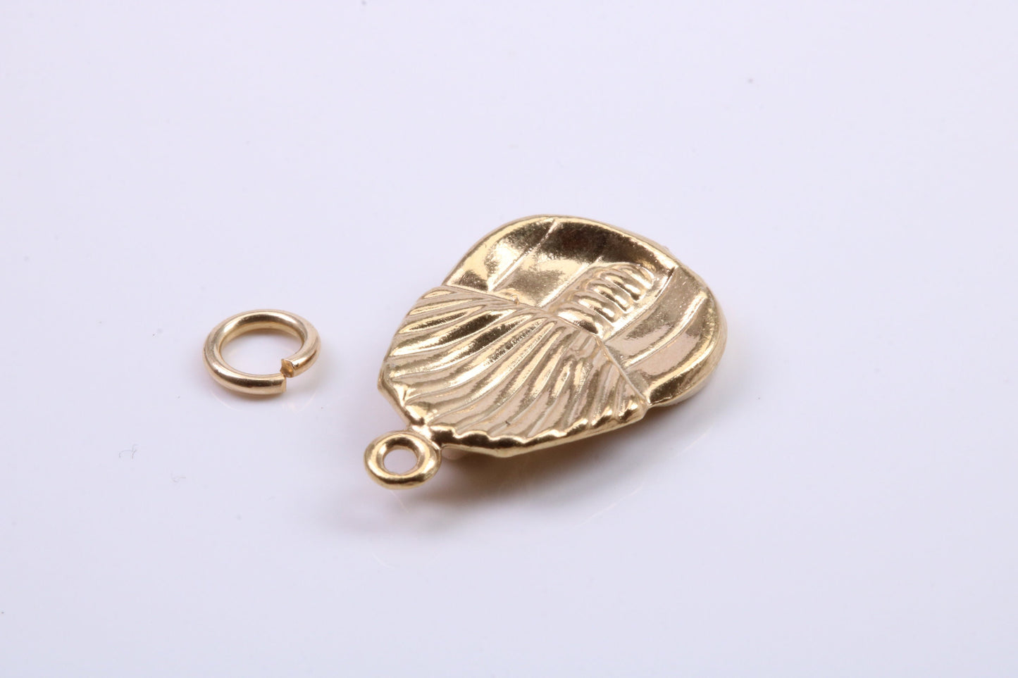 King Tutankhamun Charm, Traditional Charm, Made from Solid 9ct Yellow Gold, British Hallmarked, Complete with Attachment Link
