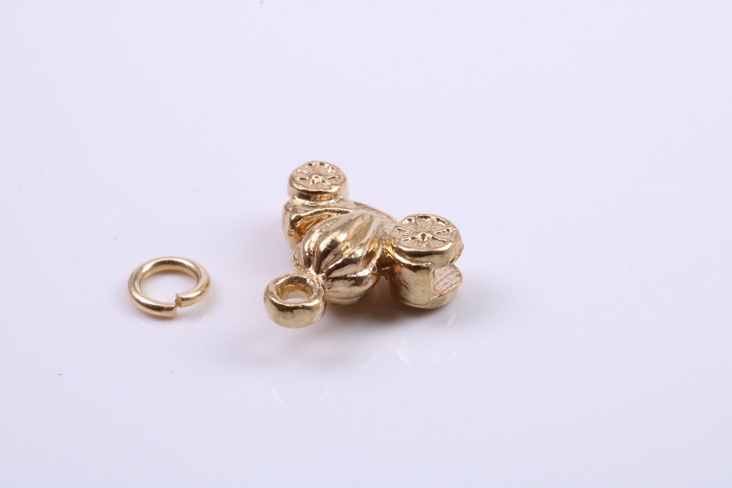 Princess Carriage Charm, Traditional Charm, Made from Solid 9ct Yellow Gold, British Hallmarked, Complete with Attachment Link