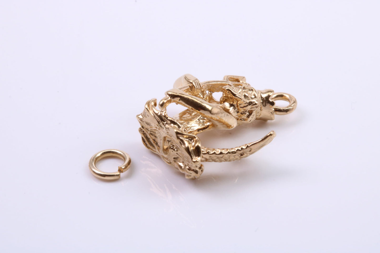 Aquarius Zodiac Sign Charm, Traditional Charm, Made from Solid 9ct Yellow Gold, British Hallmarked, Complete with Attachment Link