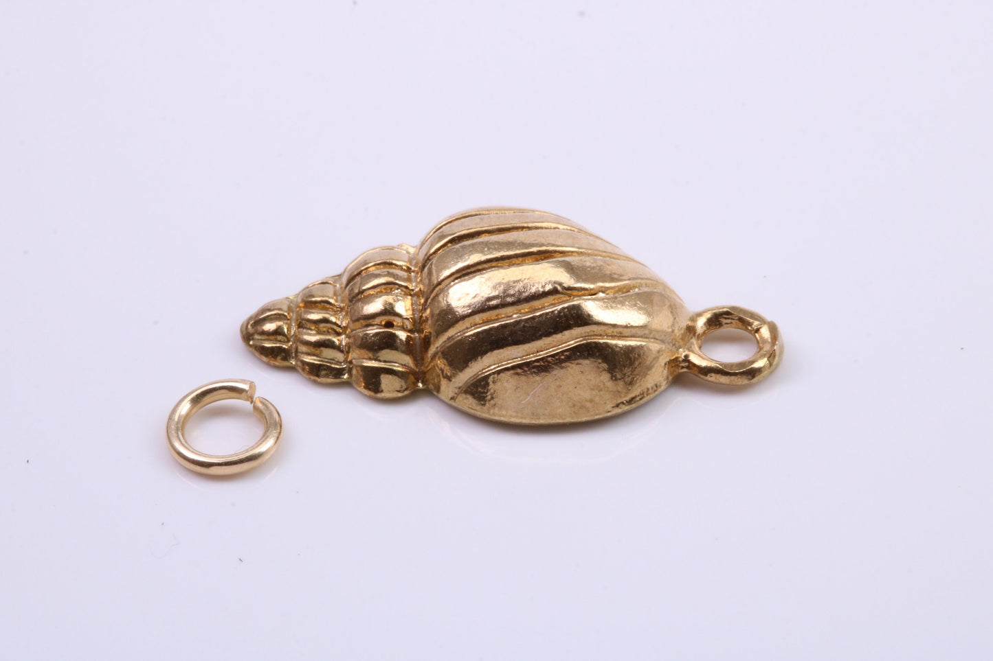 Sea Shell Charm, Traditional Charm, Made from Solid 9ct Yellow Gold, British Hallmarked, Complete with Attachment Link