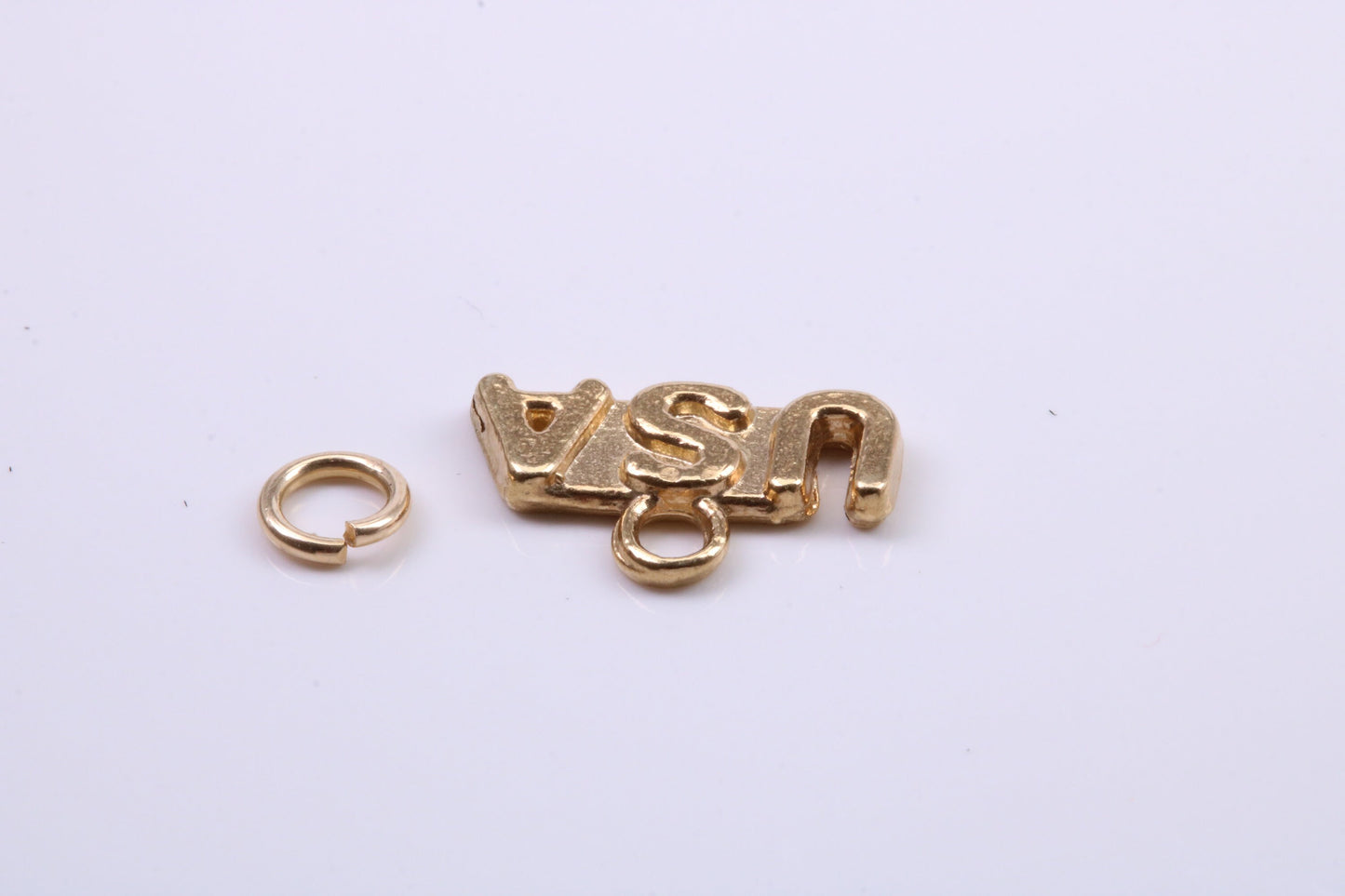 USA Charm, Traditional Charm, Made from Solid 9ct Yellow Gold, British Hallmarked, Complete with Attachment Link