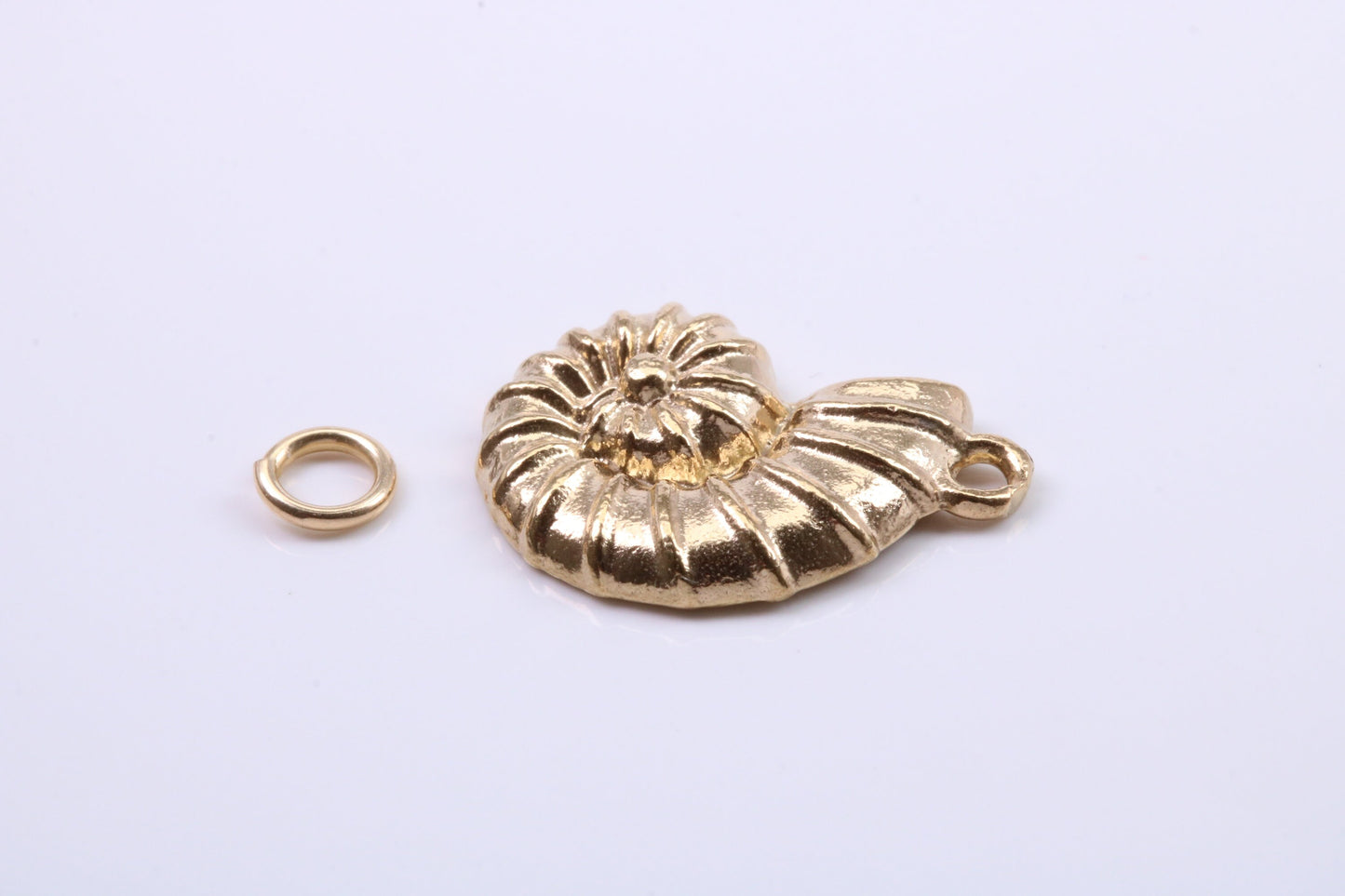 Sea Shell Charm, Traditional Charm, Made from Solid 9ct Yellow Gold, British Hallmarked, Complete with Attachment Link