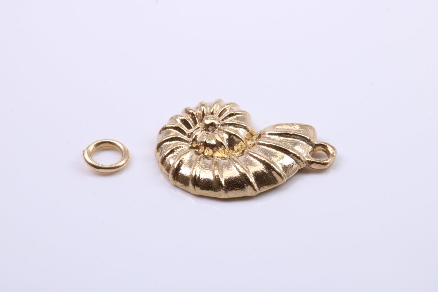 Sea Shell Charm, Traditional Charm, Made from Solid 9ct Yellow Gold, British Hallmarked, Complete with Attachment Link