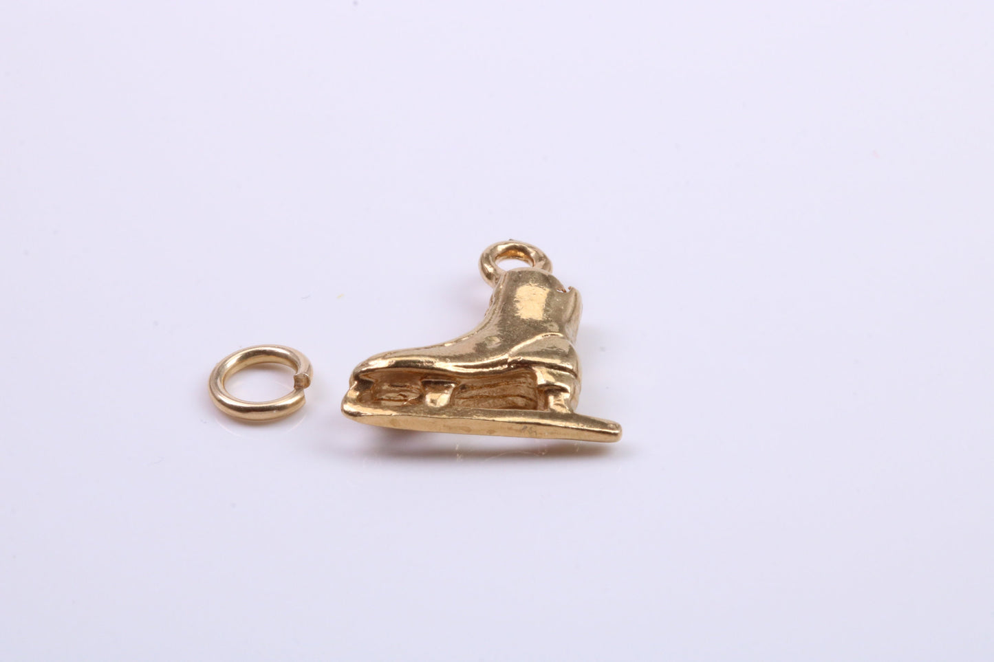 Ice Skate Charm, Traditional Charm, Made from Solid 9ct Yellow Gold, British Hallmarked, Complete with Attachment Link