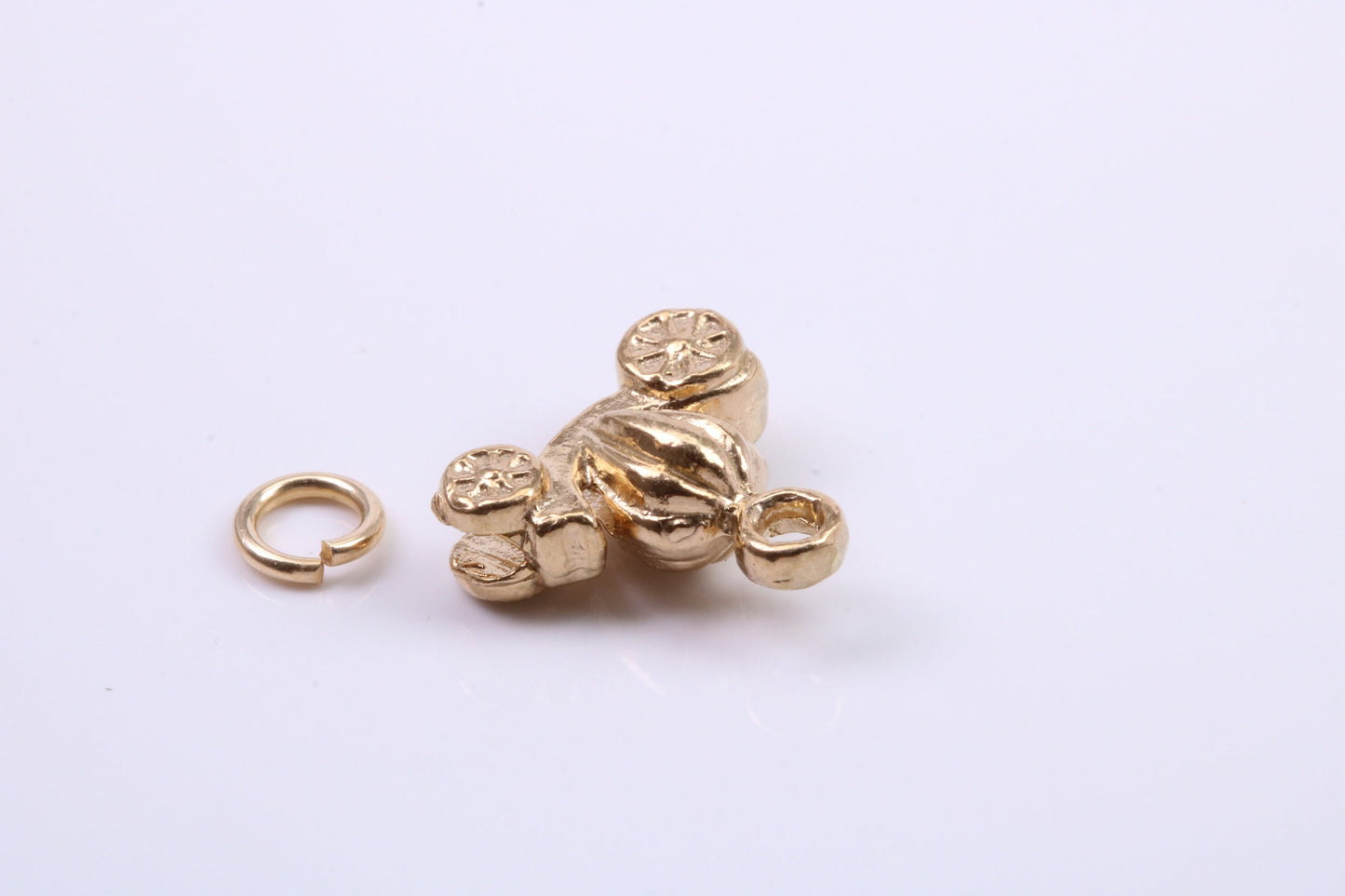 Princess Carriage Charm, Traditional Charm, Made from Solid 9ct Yellow Gold, British Hallmarked, Complete with Attachment Link