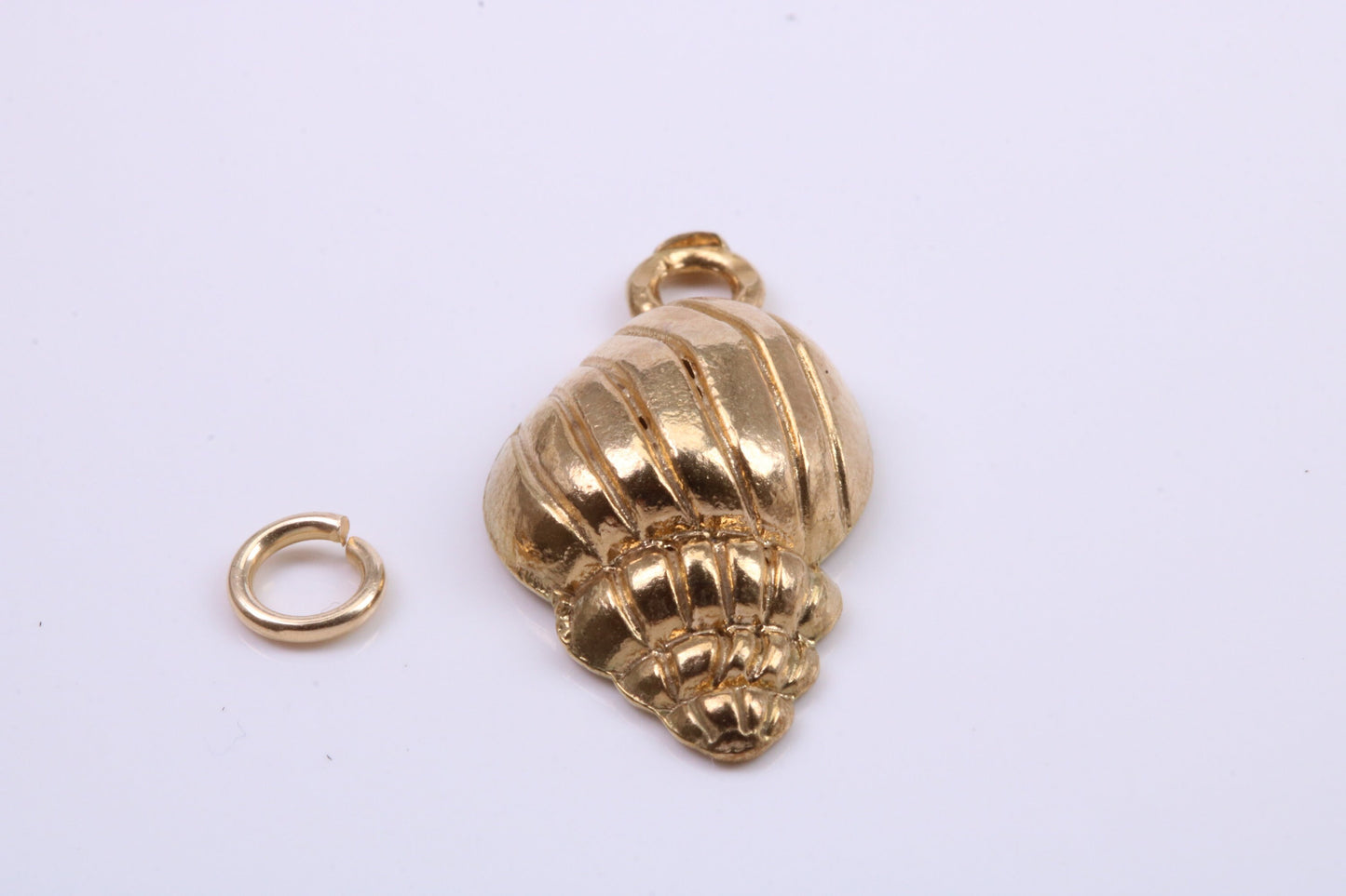 Sea Shell Charm, Traditional Charm, Made from Solid 9ct Yellow Gold, British Hallmarked, Complete with Attachment Link