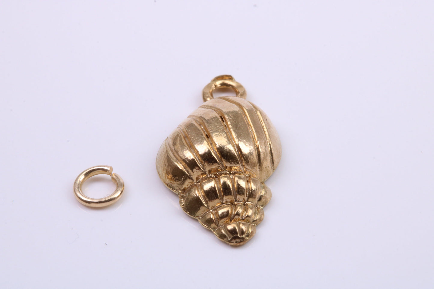 Sea Shell Charm, Traditional Charm, Made from Solid 9ct Yellow Gold, British Hallmarked, Complete with Attachment Link