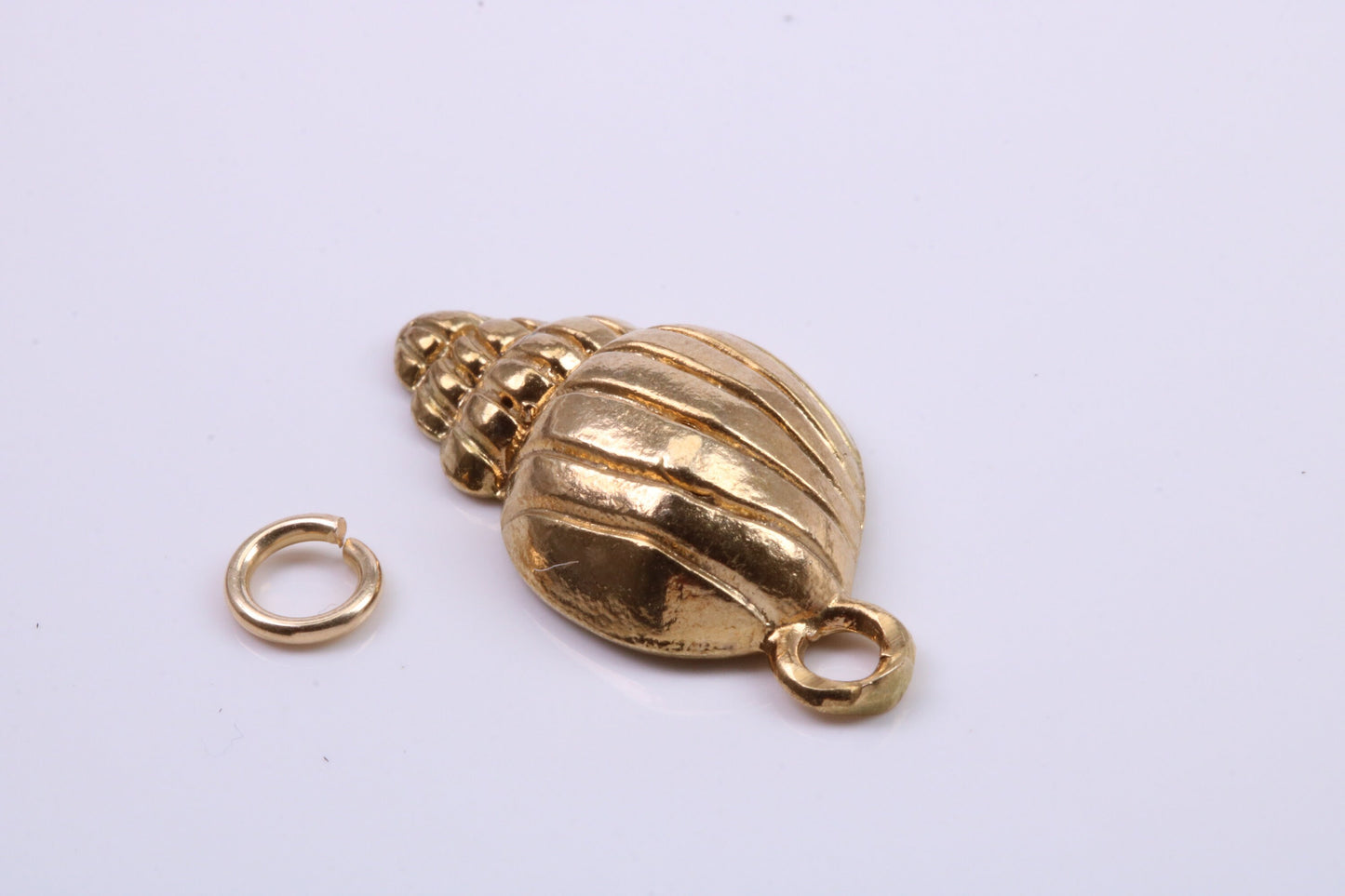 Sea Shell Charm, Traditional Charm, Made from Solid 9ct Yellow Gold, British Hallmarked, Complete with Attachment Link