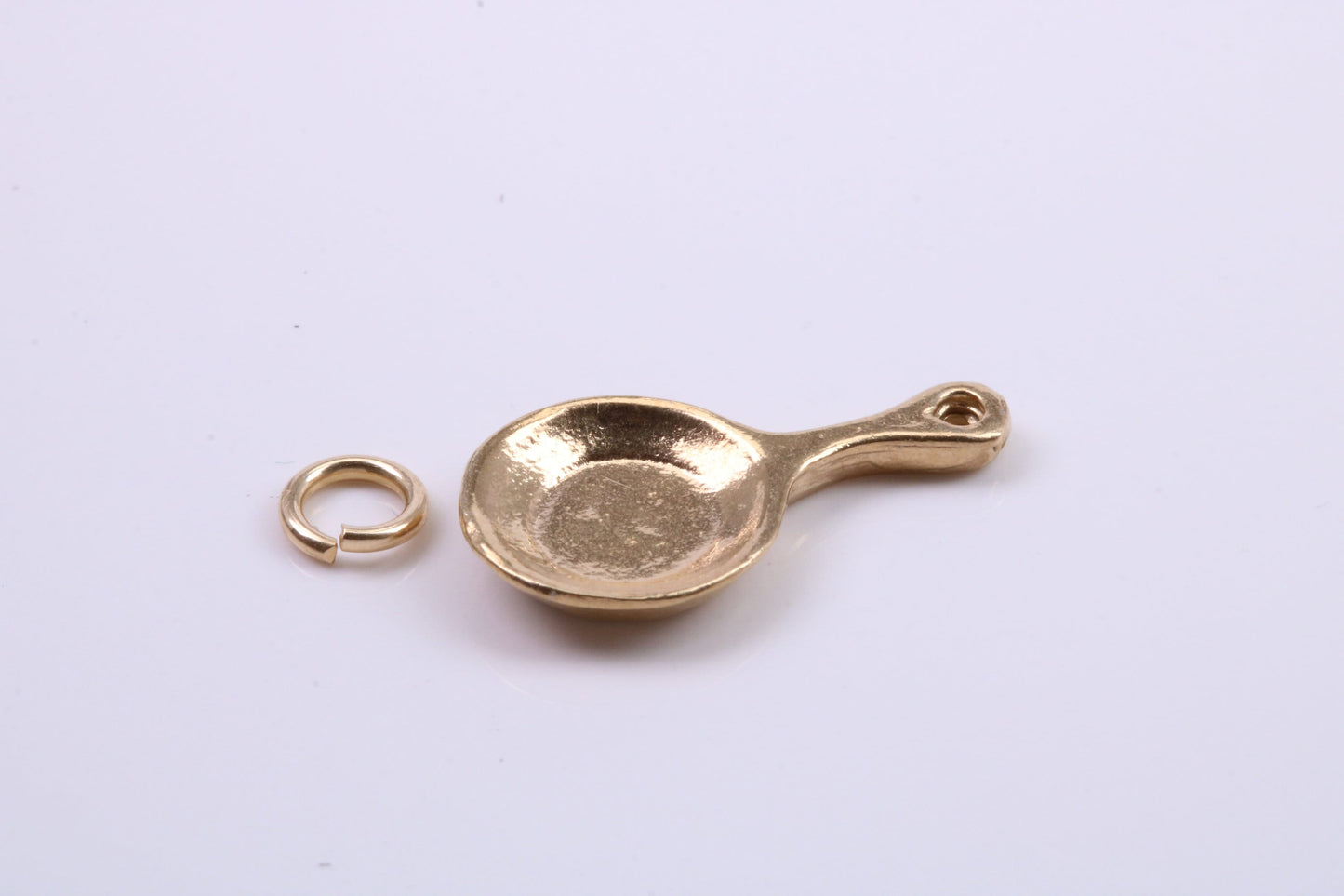 Frying Pan Charm, Traditional Charm, Made from Solid 9ct Yellow Gold, British Hallmarked, Complete with Attachment Link