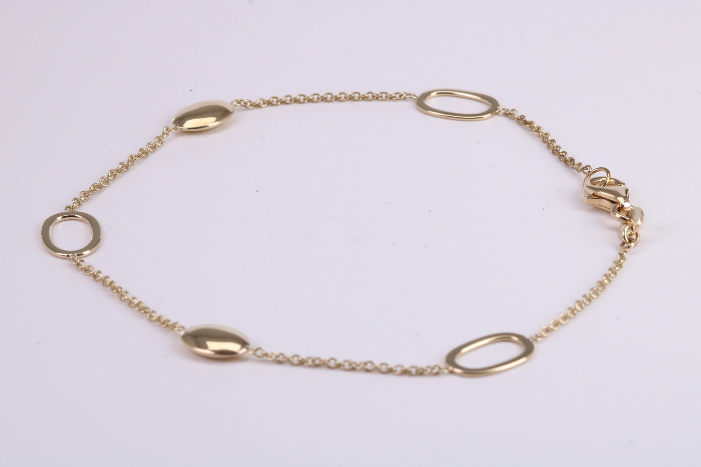 Open and Closed Link Bracelet, Made from Solid Yellow Gold, 8 Inches Long