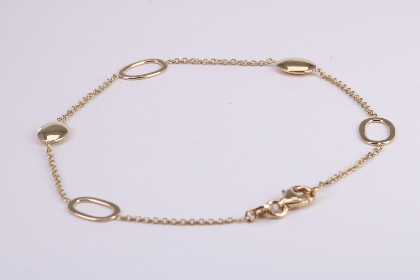 Open and Closed Link Bracelet, Made from Solid Yellow Gold, 8 Inches Long
