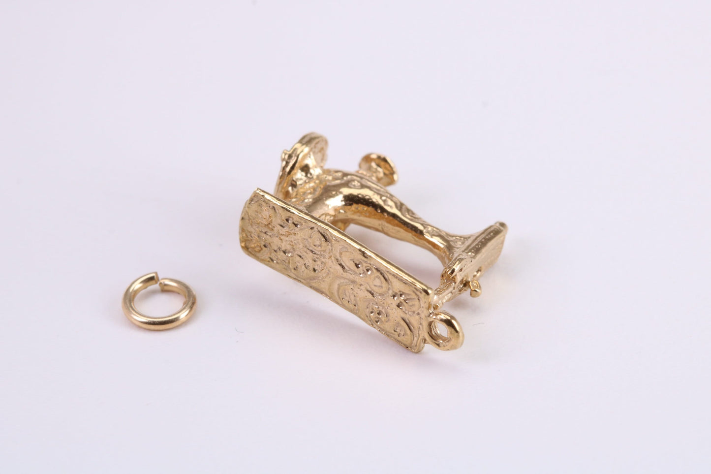 Sewing Machine Charm, Traditional Charm, Made from Solid Yellow Gold, British Hallmarked, Complete with Attachment Link