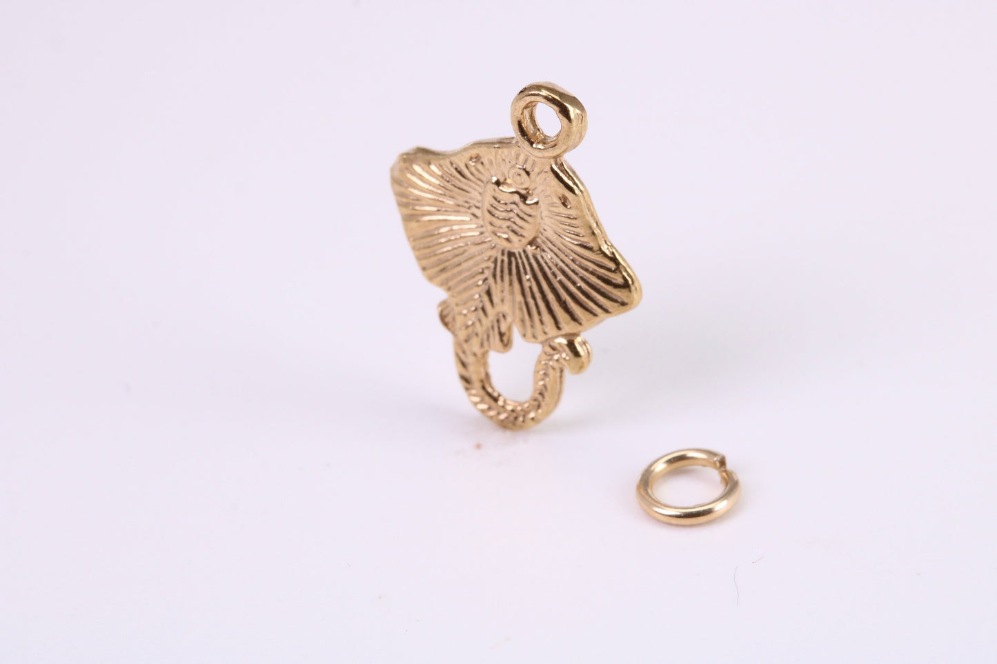 Sting Ray Charm, Traditional Charm, Made from Solid Yellow Gold, British Hallmarked, Complete with Attachment Link