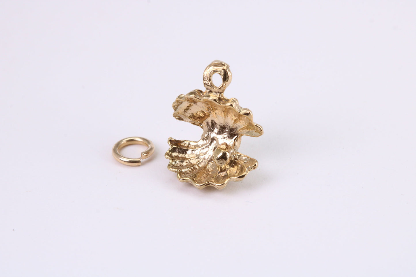 Pearl Shell Clam Charm, Traditional Charm, Made from Solid Yellow Gold, British Hallmarked, Complete with Attachment Link