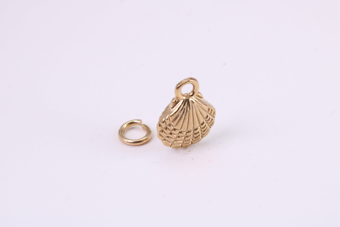 Sea Shell Charm, Traditional Charm, Made from Solid Yellow Gold, British Hallmarked, Complete with Attachment Link