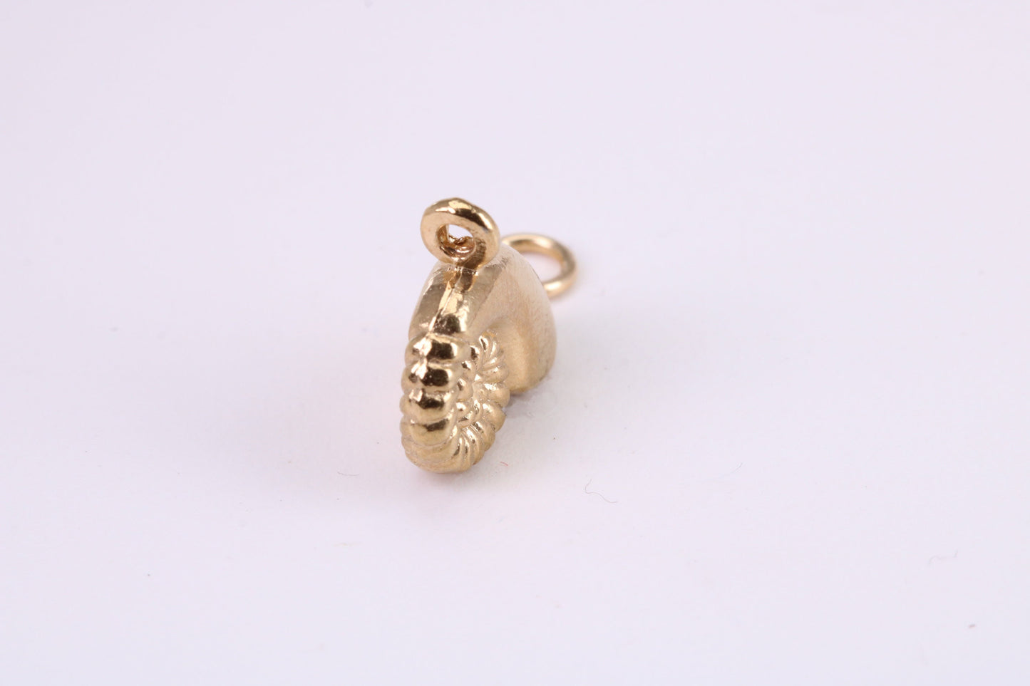 Sea Shell Charm, Traditional Charm, Made from Solid Yellow Gold, British Hallmarked, Complete with Attachment Link