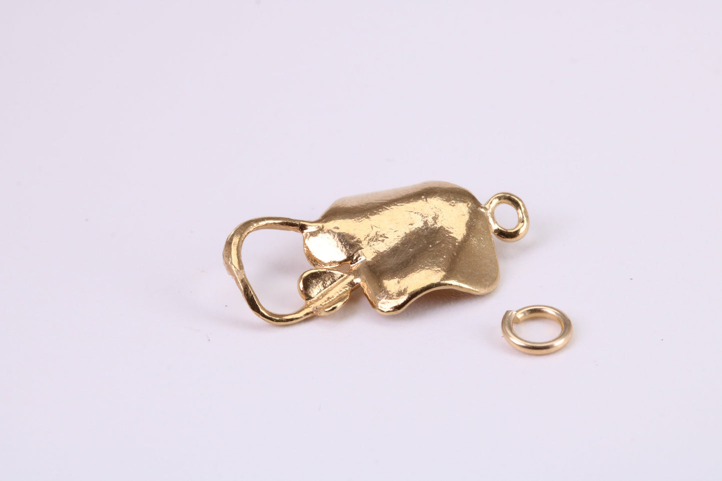 Sting Ray Charm, Traditional Charm, Made from Solid Yellow Gold, British Hallmarked, Complete with Attachment Link