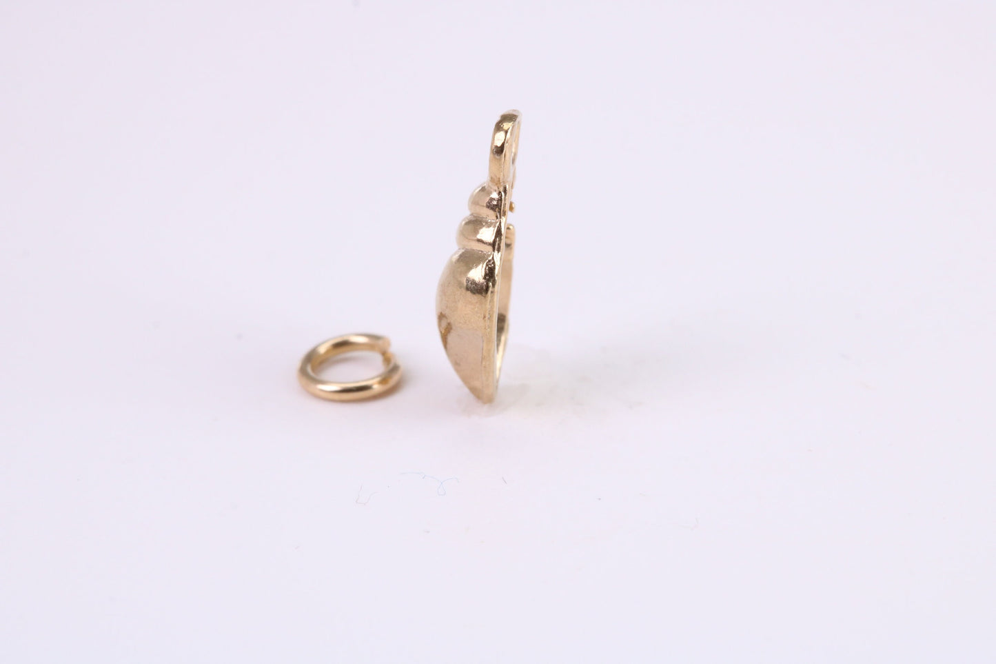 Sea Shell Charm, Traditional Charm, Made from Solid Yellow Gold, British Hallmarked, Complete with Attachment Link