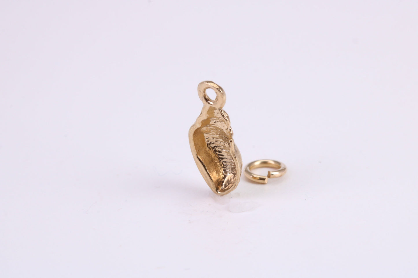 Sea Shell Charm, Traditional Charm, Made from Solid Yellow Gold, British Hallmarked, Complete with Attachment Link