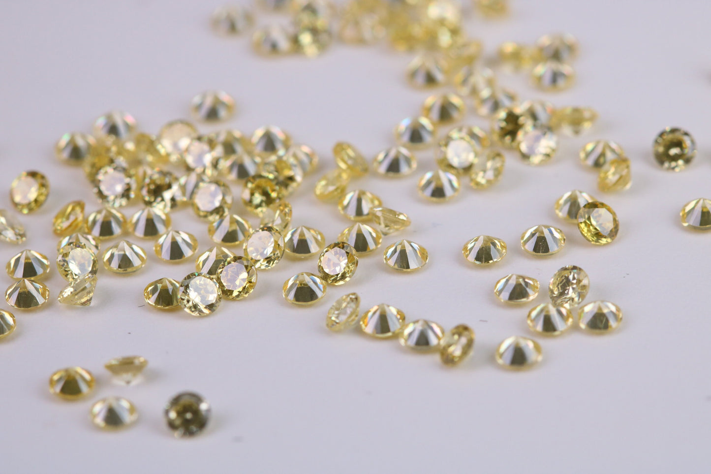 Round cut AAA Grade Yellow Cubic Zirconia, Top Colour and Luster, Choice of Sizes, Calibrated Sizing, Multi Packs