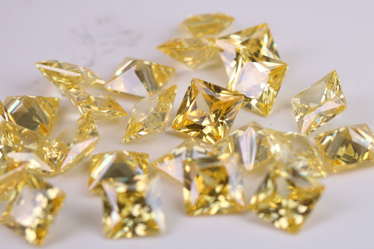 Square cut AAA Grade Yellow Cubic Zirconia, Top Colour and Luster, Choice of Sizes, Calibrated Sizing, Multi Packs