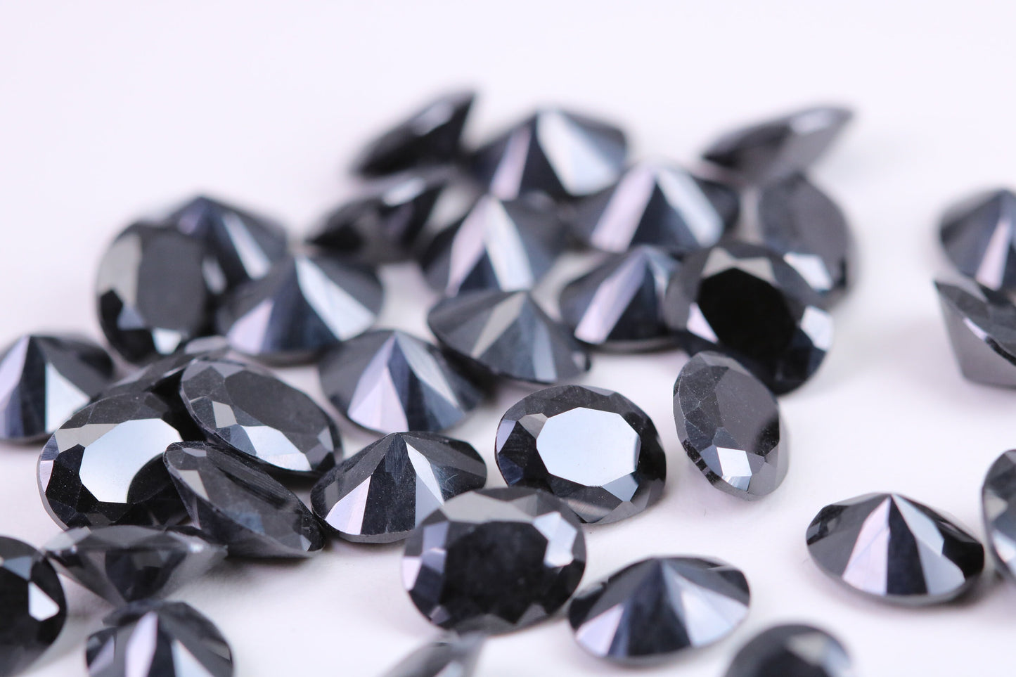 Oval cut AAA Grade Jet Black Cubic Zirconia, Top Colour and Luster, Choice of Sizes, Calibrated Sizing, Multi Pack of 10