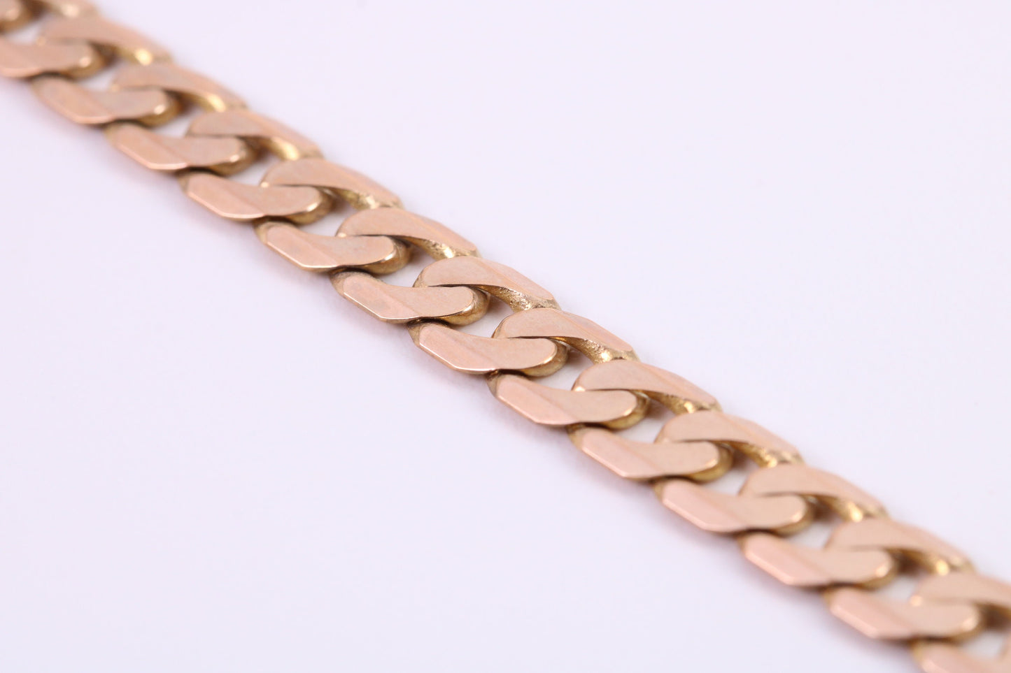 Diamond cut Curb Bracelet, Ideal for Ladies or Gents, Made From Solid Yellow Gold, British Hallmarked, Luxury Gift Boxed