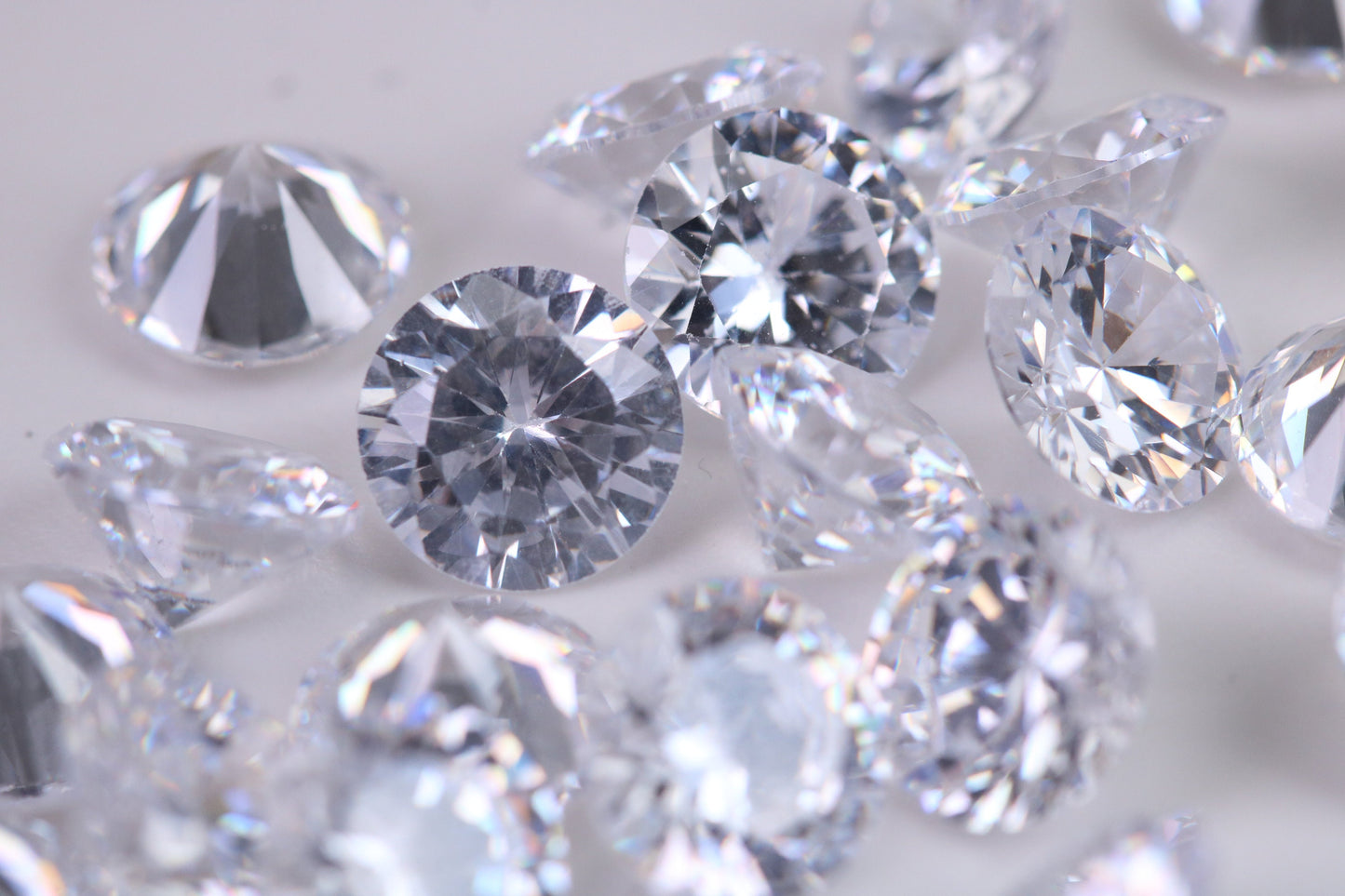 Round cut AAA Grade Diamond White Cubic Zirconia, Top Colour and Luster, Choice of Sizes, Calibrated Sizing, Multi Packs