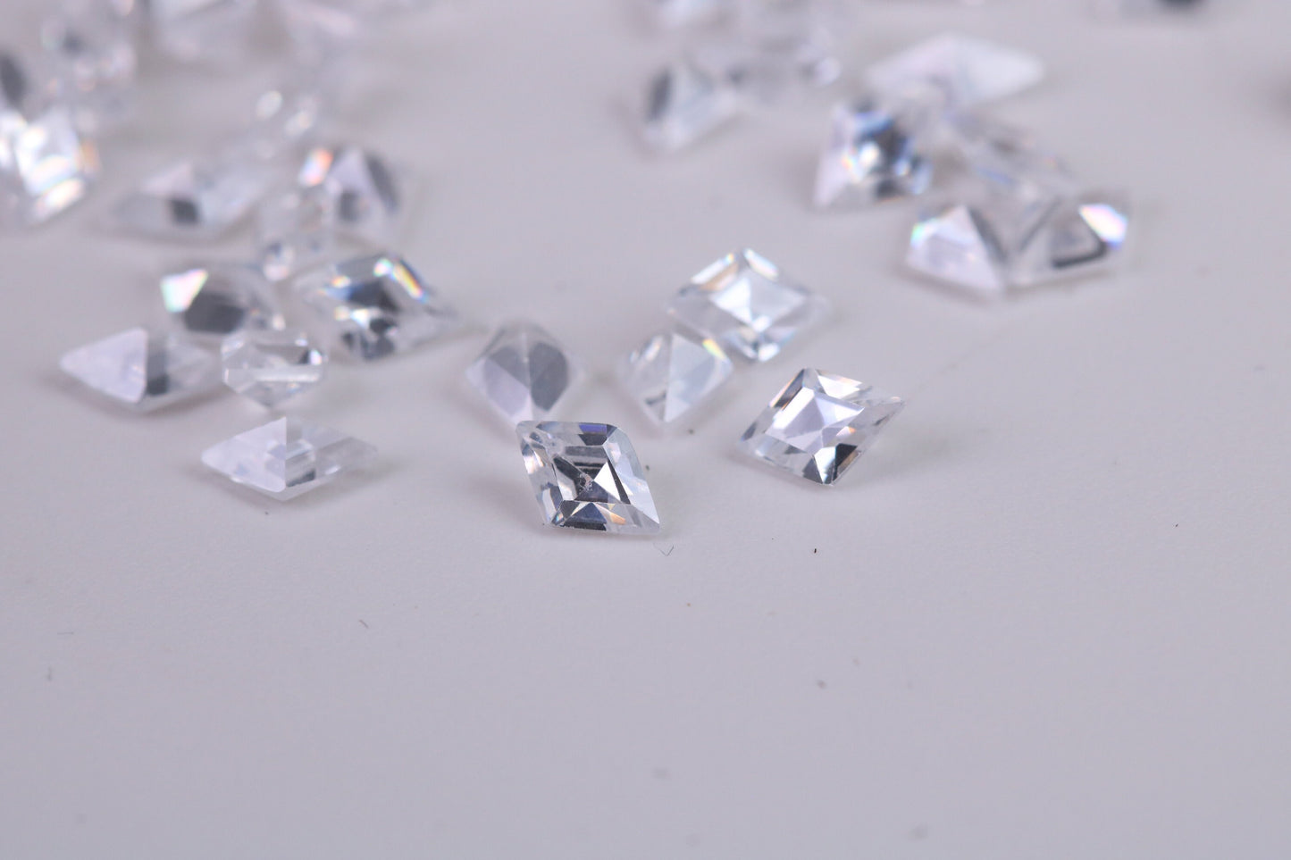 Diamond cut AAA Grade Diamond White Cubic Zirconia, Top Colour and Luster, Choice of Sizes, Calibrated Sizing, Multi Pack of 10