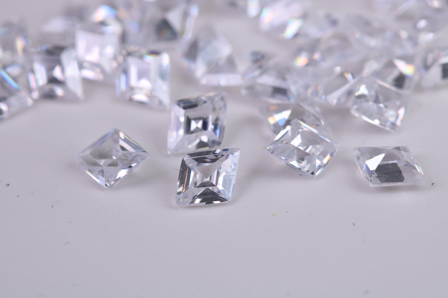 Diamond cut AAA Grade Diamond White Cubic Zirconia, Top Colour and Luster, Choice of Sizes, Calibrated Sizing, Multi Pack of 10
