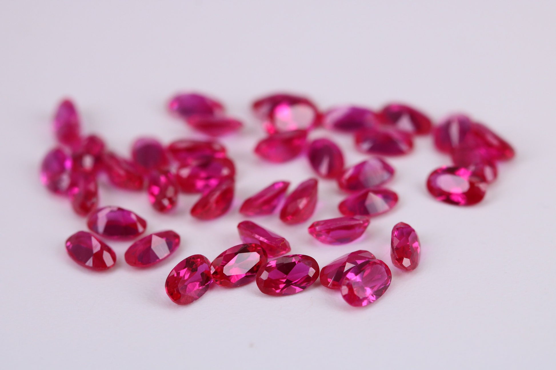 Oval cut AAA Grade Ruby Red Cubic Zirconia, Top Colour and Luster, Choice of Sizes, Calibrated Sizing, Multi Pack of 10