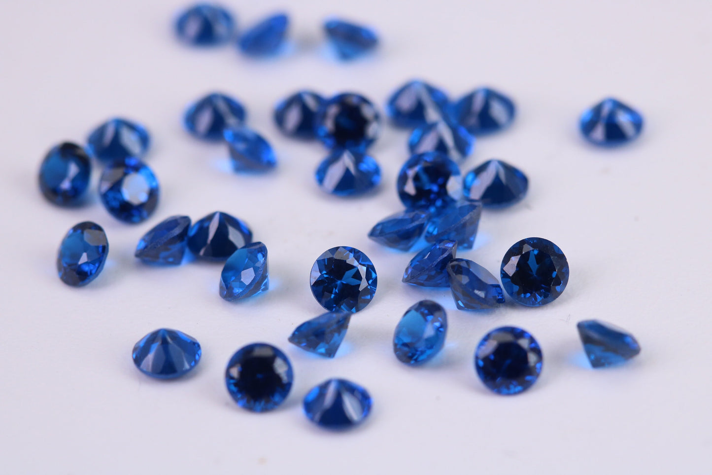 Round cut AAA Grade Sapphire Blue Cubic Zirconia, Top Colour and Luster, Choice of Sizes, Calibrated Sizing, Multi Packs