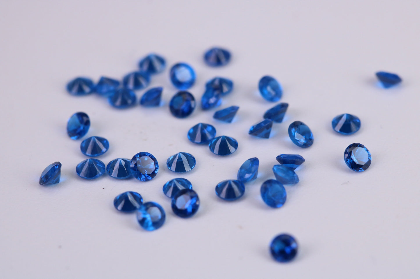 Round cut AAA Grade Sapphire Blue Cubic Zirconia, Top Colour and Luster, Choice of Sizes, Calibrated Sizing, Multi Packs