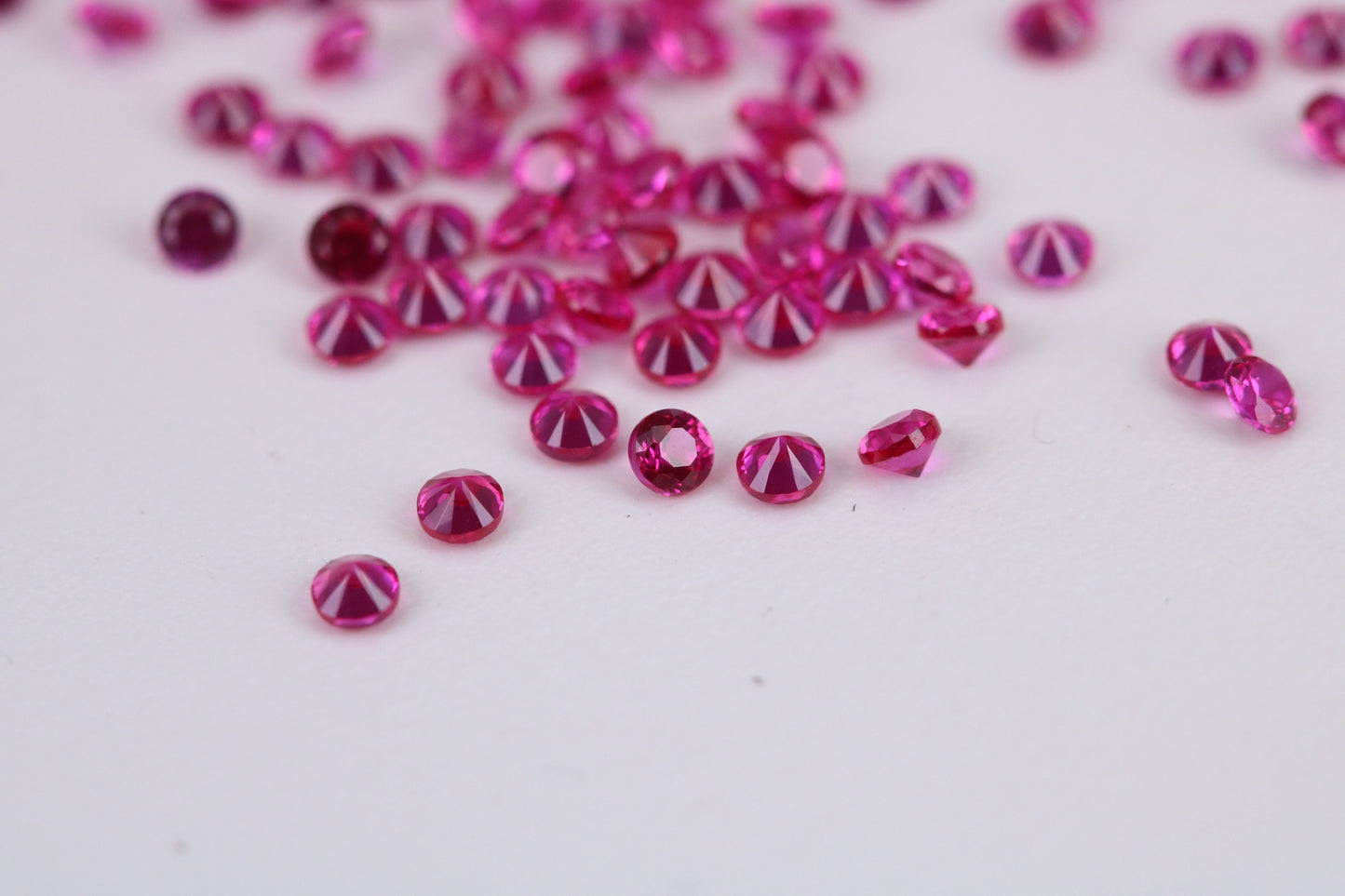 Round cut AAA Grade Ruby Red Cubic Zirconia, Top Colour and Luster, Choice of Sizes, Calibrated Sizing, Multi Packs