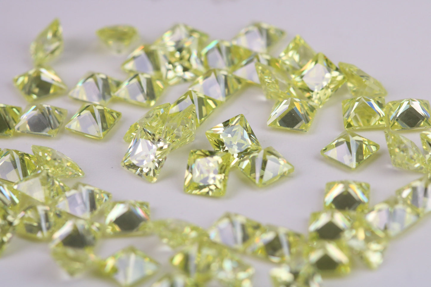 Square cut AAA Grade Peridot Green Cubic Zirconia, Top Colour and Luster, Choice of Sizes, Calibrated Sizing, Multi Packs
