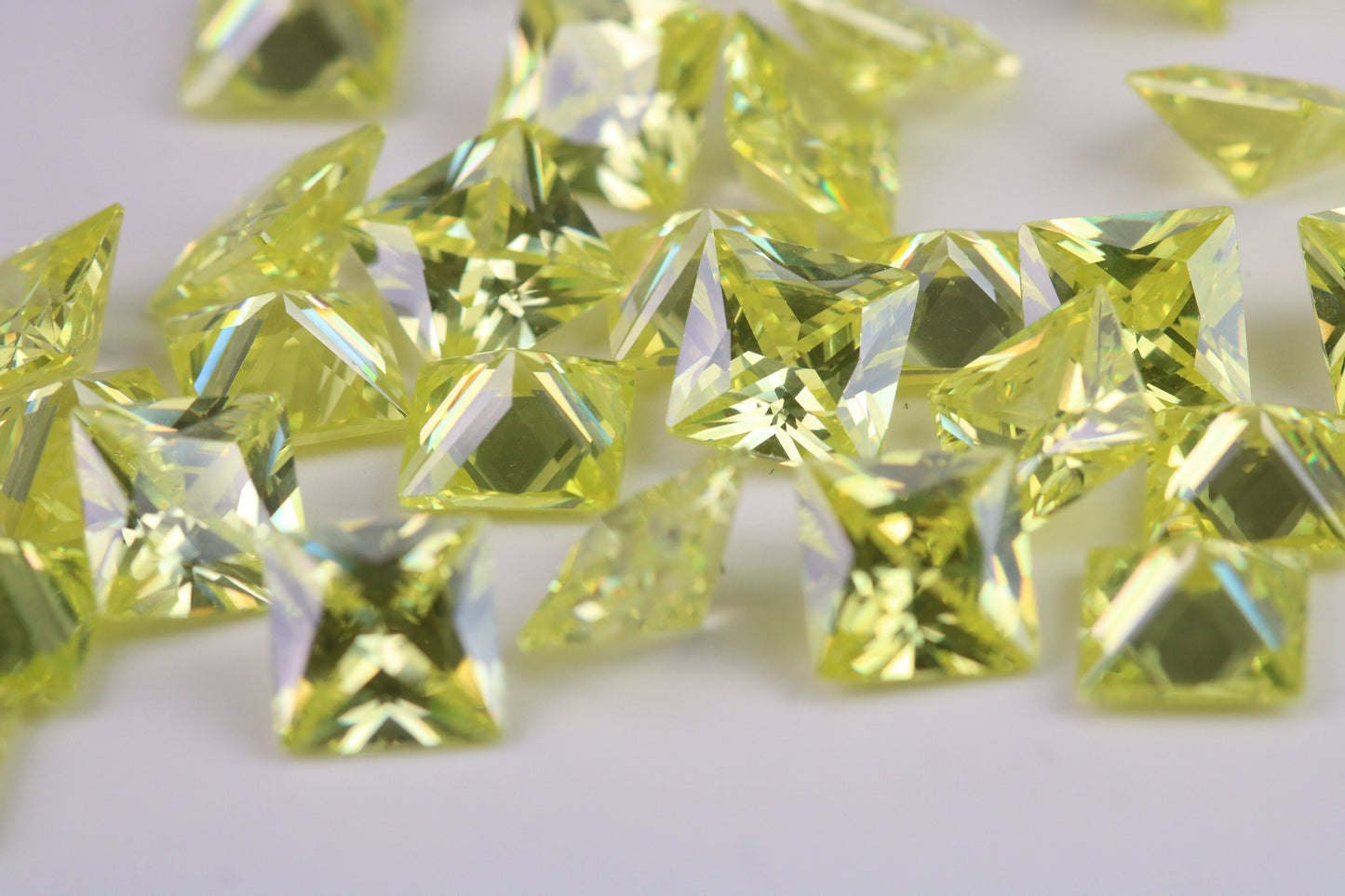 Square cut AAA Grade Peridot Green Cubic Zirconia, Top Colour and Luster, Choice of Sizes, Calibrated Sizing, Multi Packs