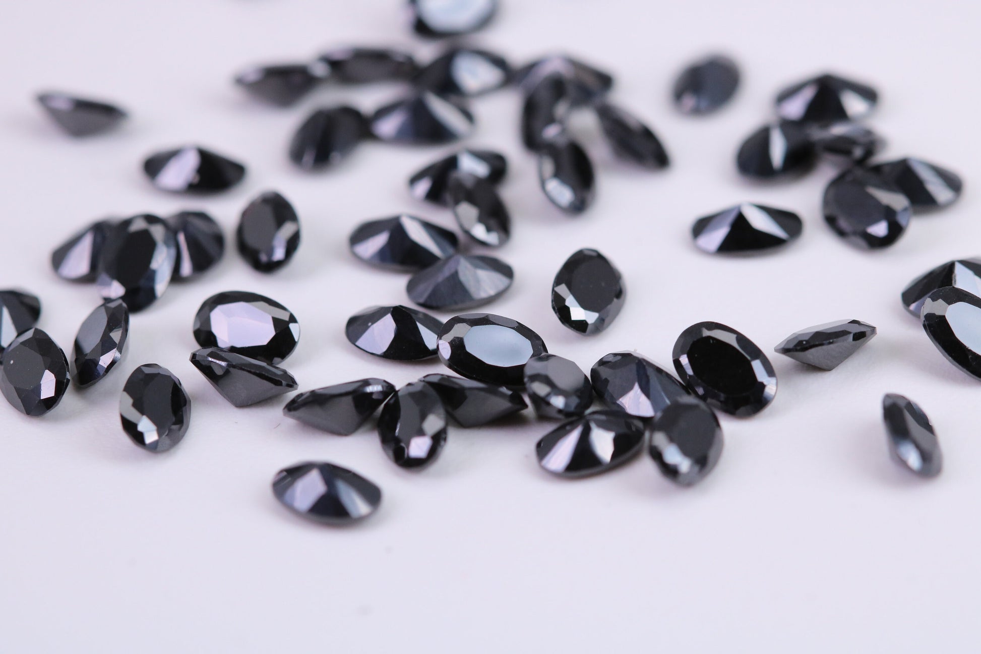 Oval cut AAA Grade Jet Black Cubic Zirconia, Top Colour and Luster, Choice of Sizes, Calibrated Sizing, Multi Pack of 10