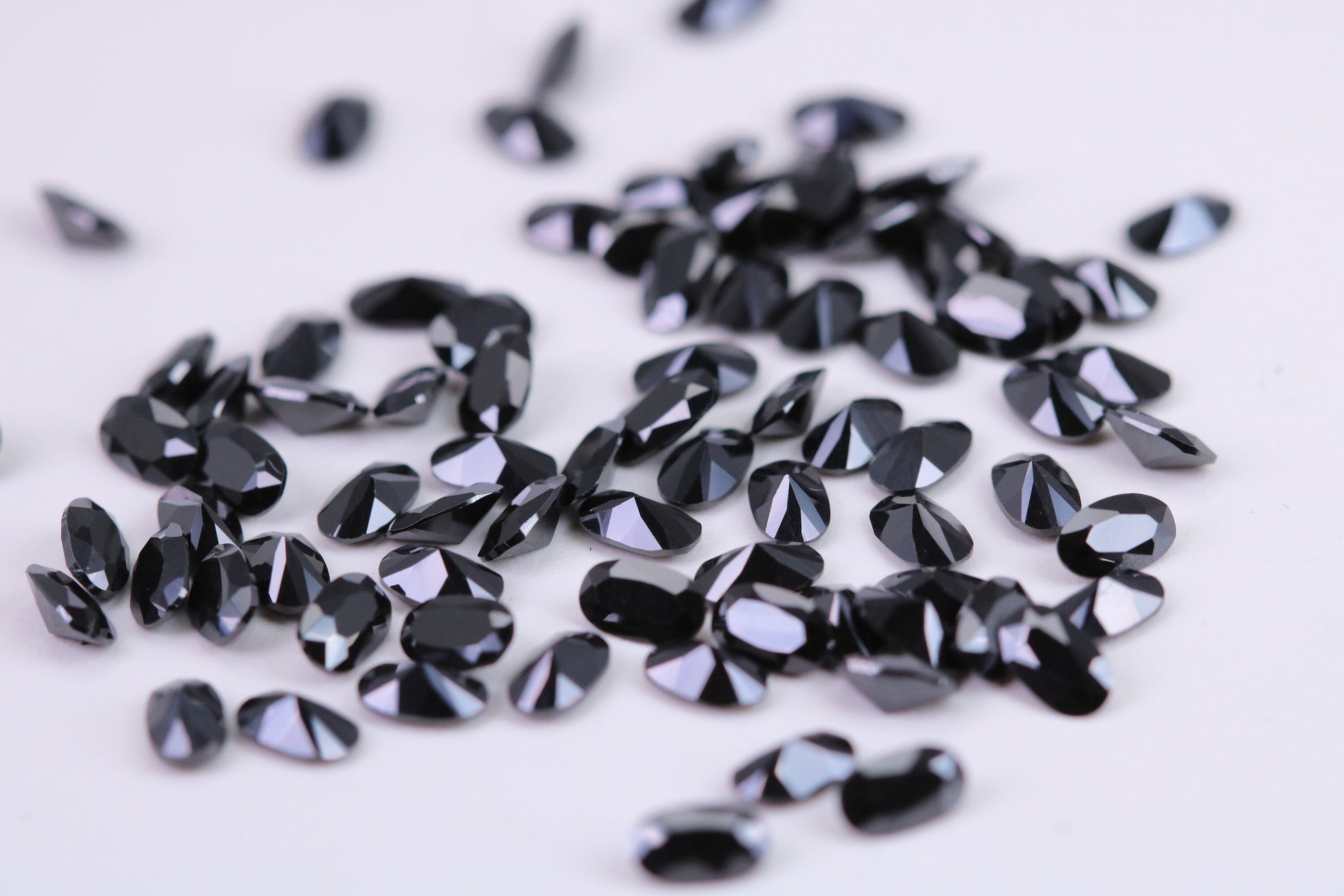 Oval cut AAA Grade Jet Black Cubic Zirconia, Top Colour and Luster, Choice of Sizes, Calibrated Sizing, Multi Pack of 10