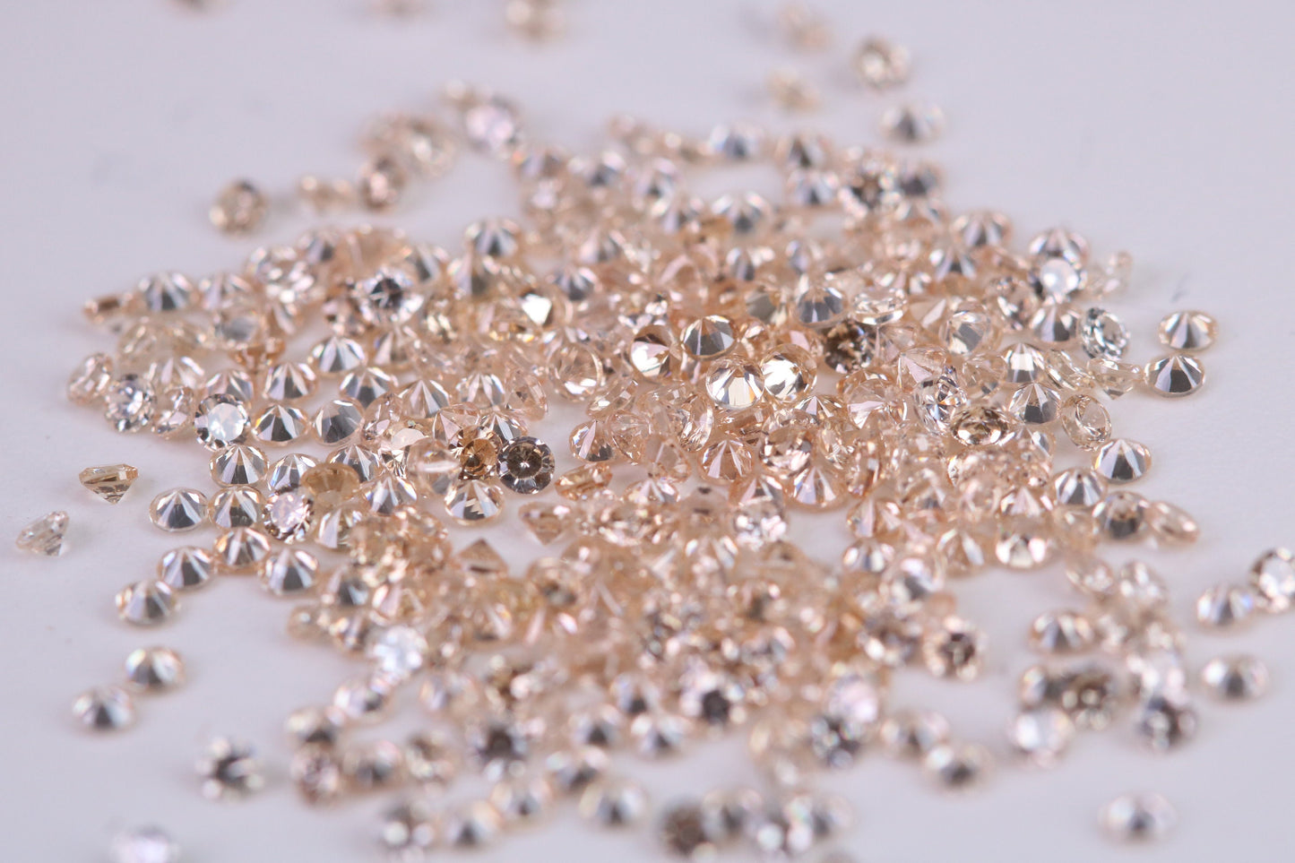 Round cut AAA Grade Champagne Cubic Zirconia, Top Colour and Luster, Choice of Sizes, Calibrated Sizing, Multi Packs
