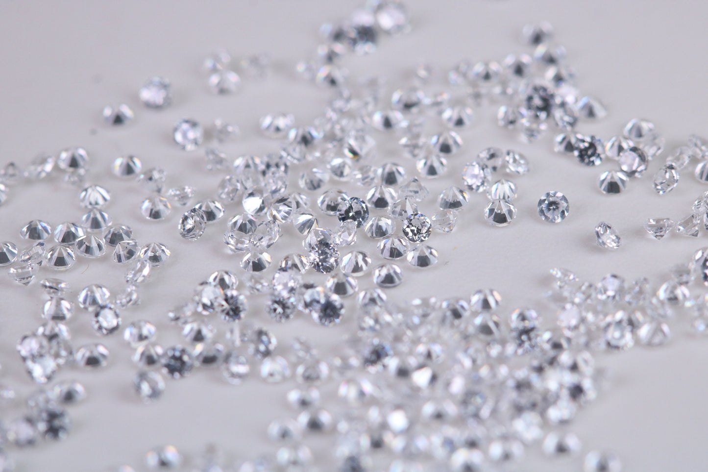 Round cut AAA Grade Diamond White Cubic Zirconia, Top Colour and Luster, Choice of Sizes, Calibrated Sizing, Multi Packs