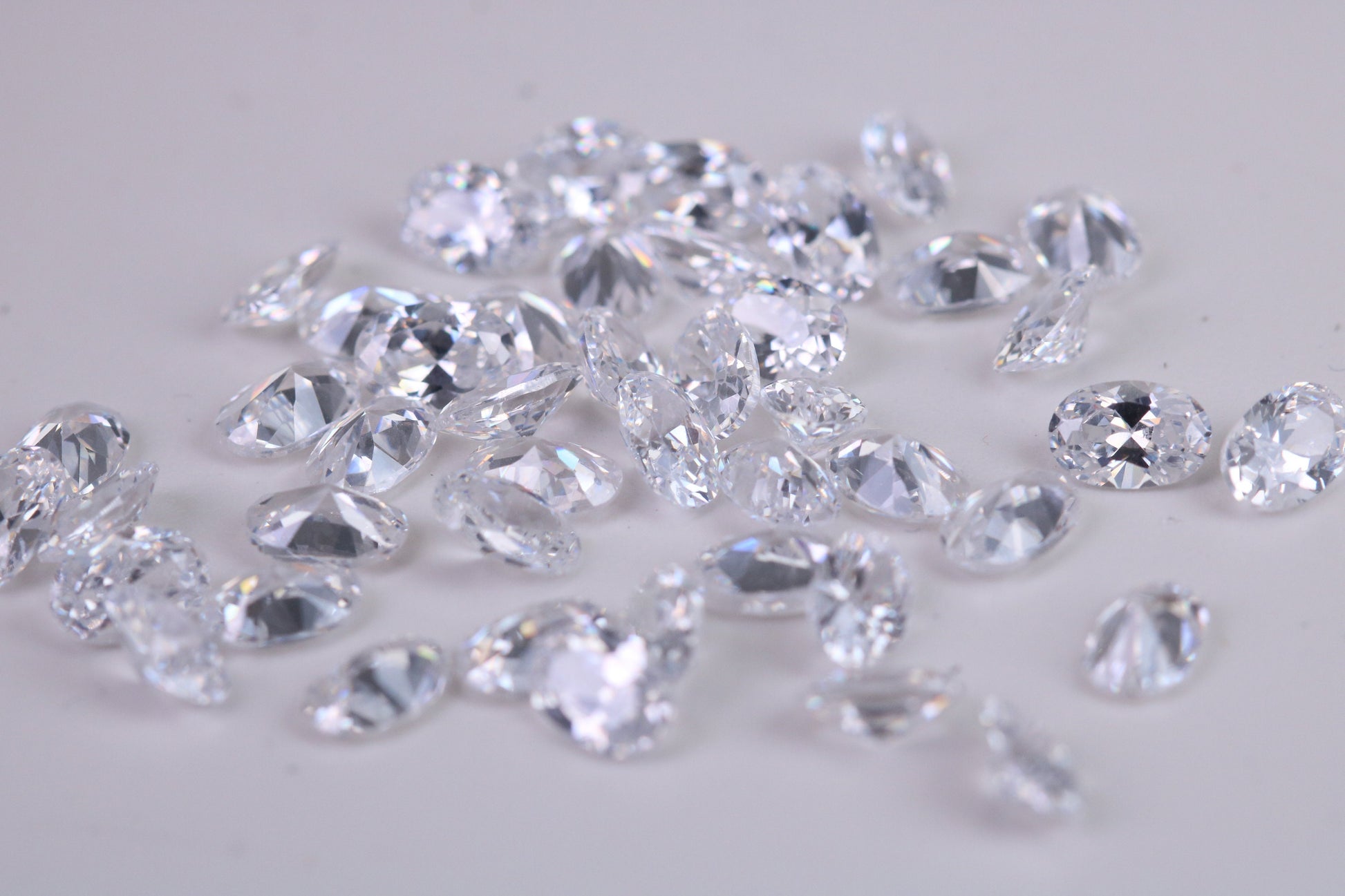 Oval cut AAA Grade Diamond White Cubic Zirconia, Top Colour and Luster, Choice of Sizes, Calibrated Sizing, Multi Pack of 10