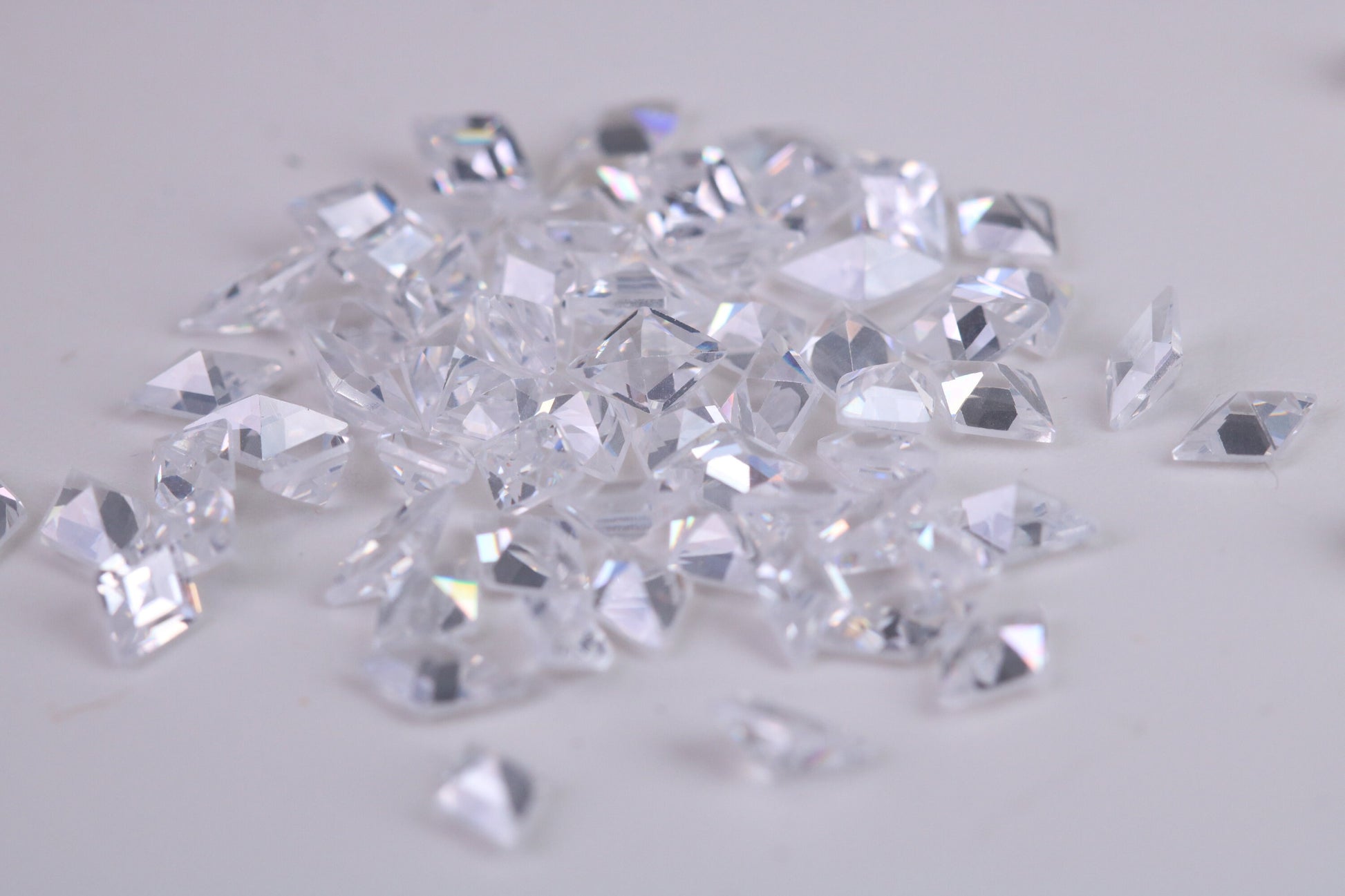 Diamond cut AAA Grade Diamond White Cubic Zirconia, Top Colour and Luster, Choice of Sizes, Calibrated Sizing, Multi Pack of 10