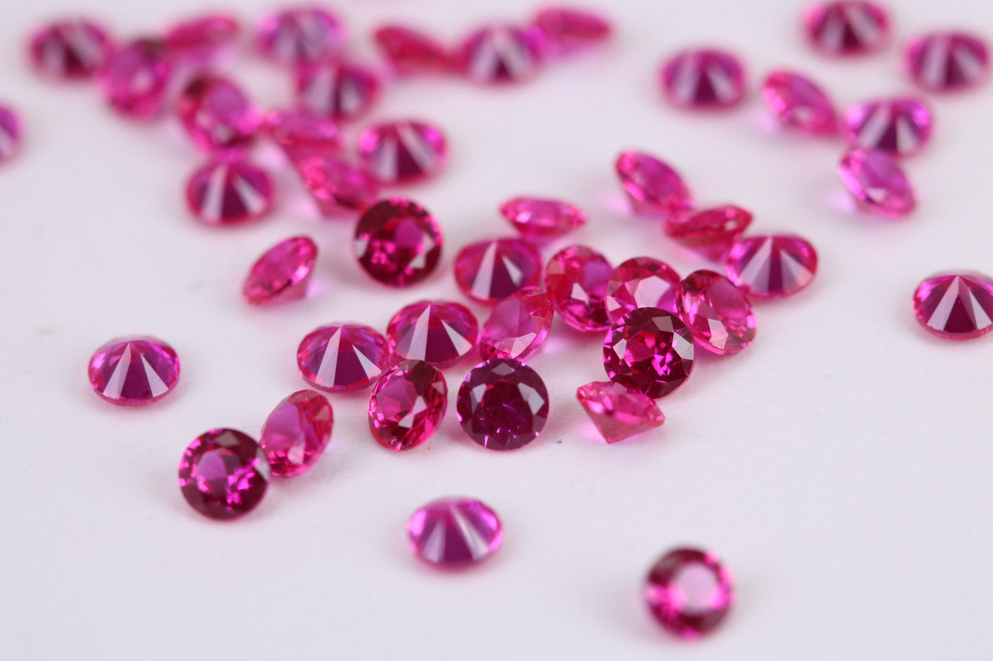 Round cut AAA Grade Ruby Red Cubic Zirconia, Top Colour and Luster, Choice of Sizes, Calibrated Sizing, Multi Packs