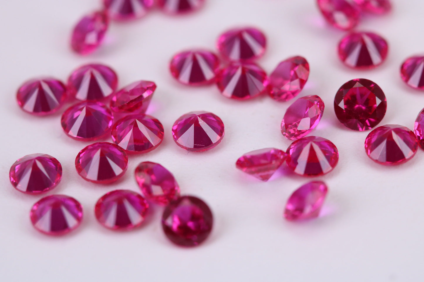 Round cut AAA Grade Ruby Red Cubic Zirconia, Top Colour and Luster, Choice of Sizes, Calibrated Sizing, Multi Packs
