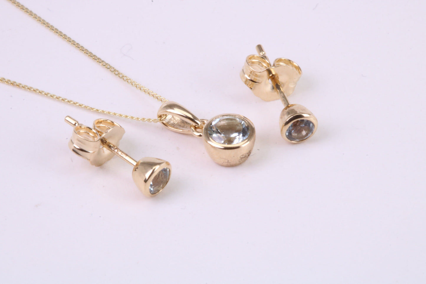 Natural Round cut Aquamarine set Necklace and Matching Stud Earrings, made from solid Yellow Gold, British Hallmarked